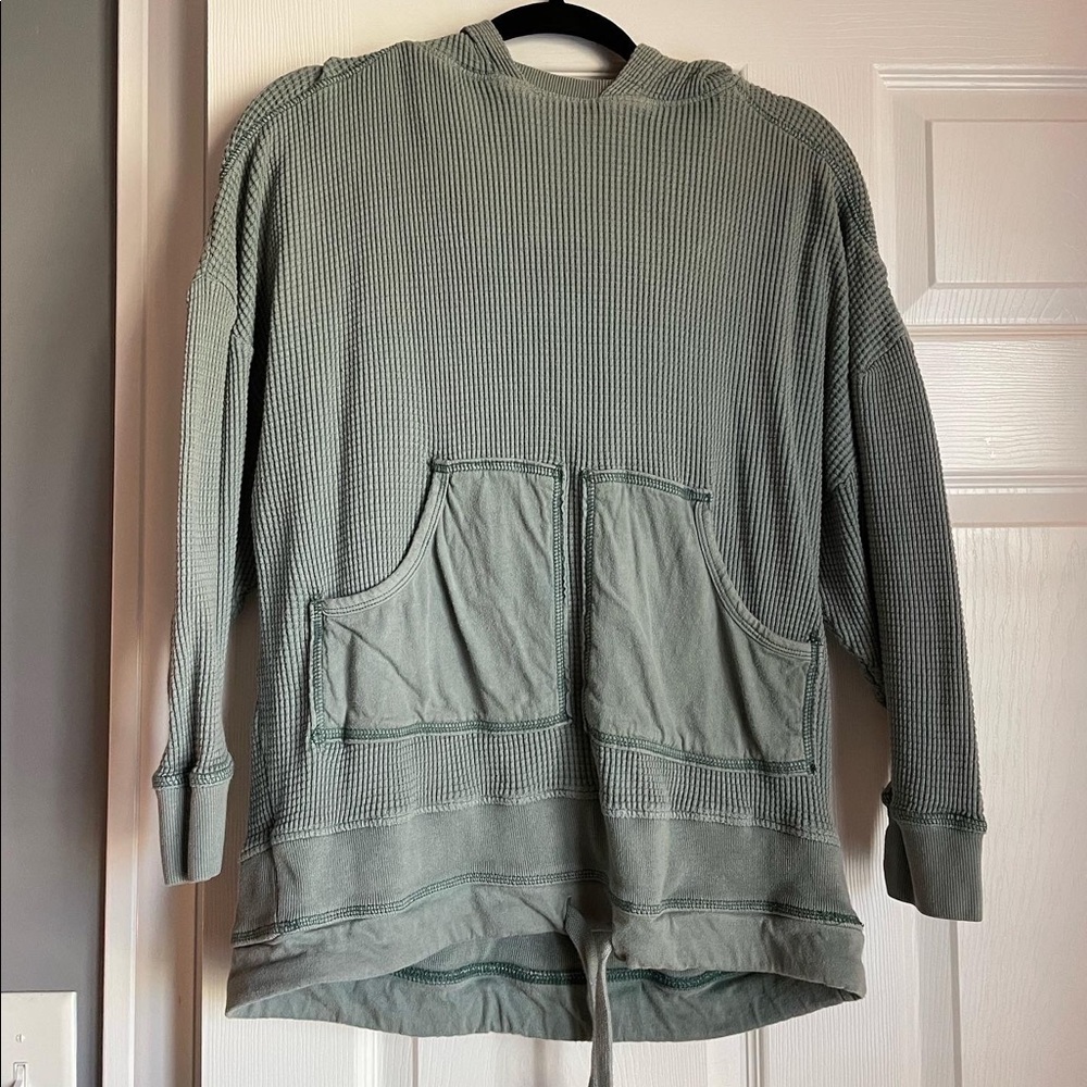 Urban outfitters pullover